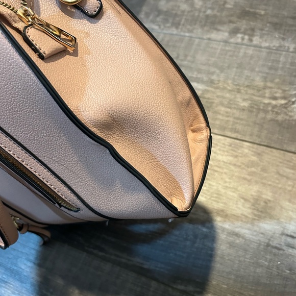 Elegant Tan Women's Handbag - Picture 5 of 7